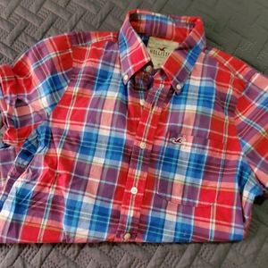 MEN'S HOLLISTER SHORT SLEEVE BUTTON DOWN SHIRT